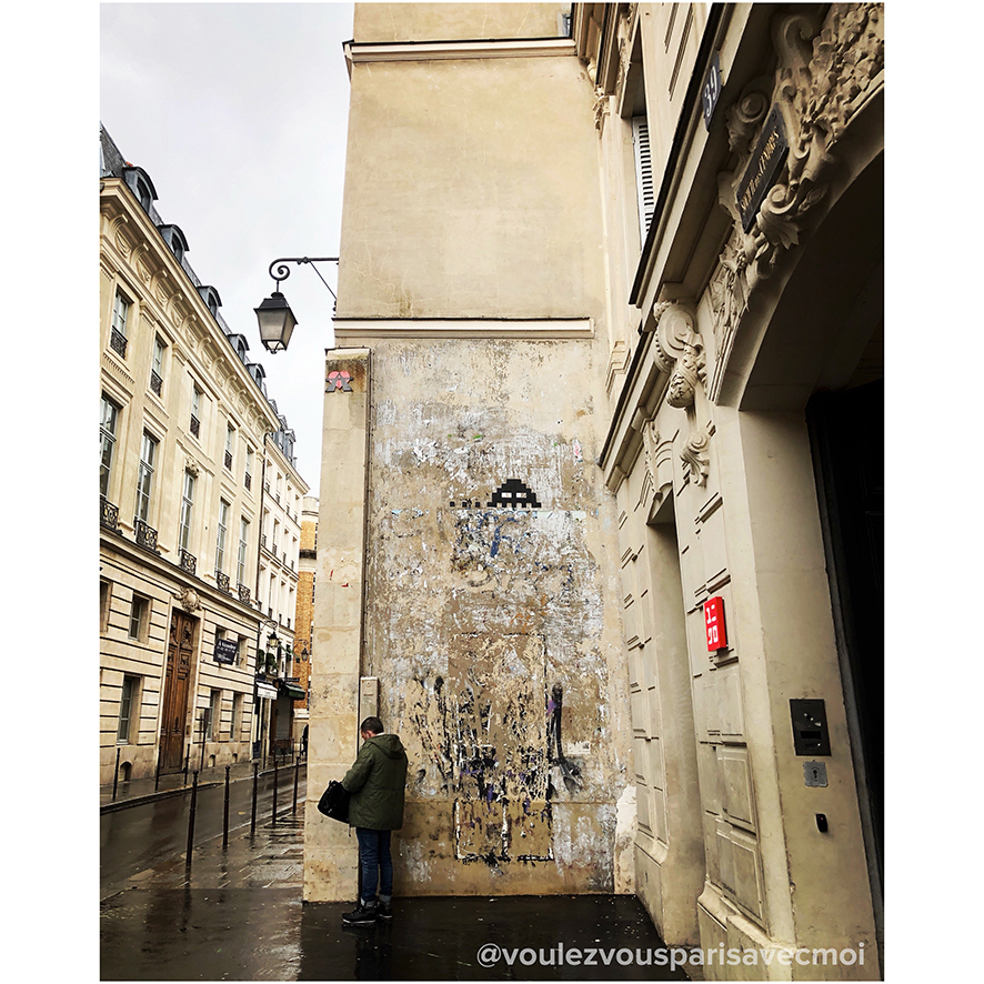 visite guide street art Paris chasse aux space invaders