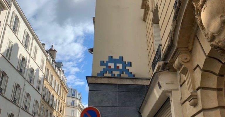 visite guide street art Paris chasse aux space invaders
